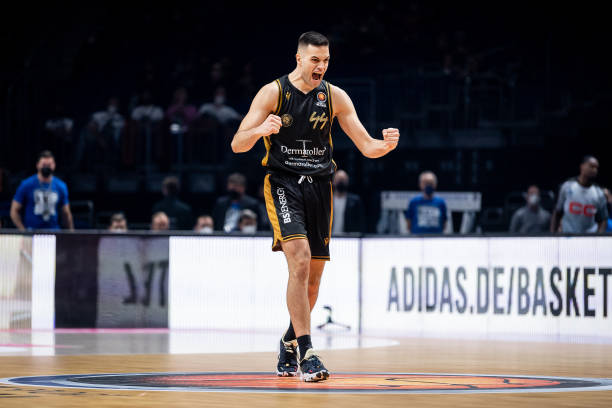 国足或将迎 国足或将迎